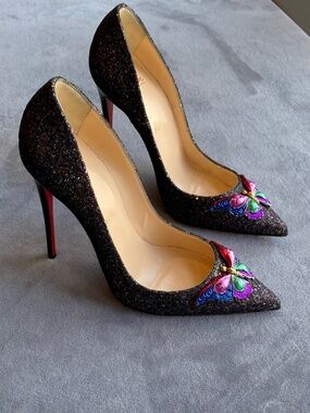 Christian Louboutin So Kate 38.5